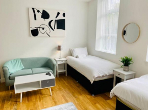 Midland Apartment- Studio